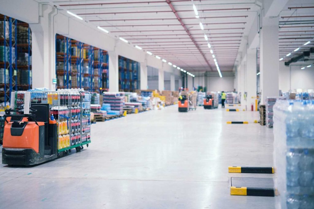 Epoxy vs PU Flooring: The Definitive Comparison for Singapore Industries (2025)